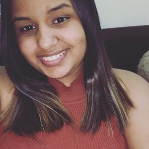 Meet your Posher, Esmeralda